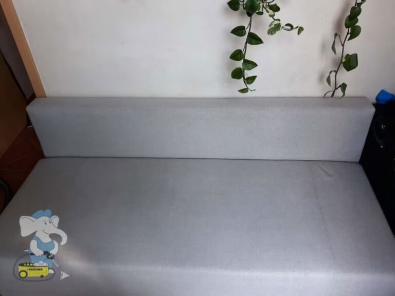 Firma Biały Słoń. Pranie tapicerki meblowej Warszawa - New Bardzo-zabrudzona-kanapa-2