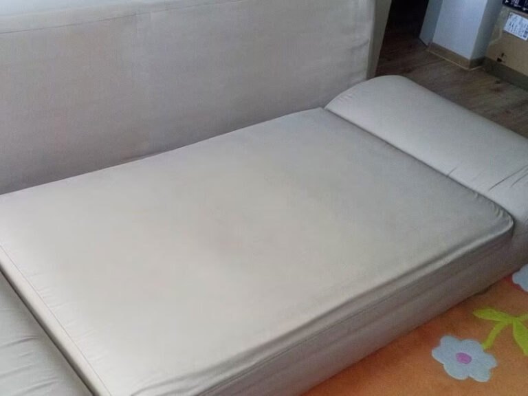 Firma Biały Słoń. Pranie tapicerki meblowej Warszawa - New  Kanapa-za-alkantary-czysta_1